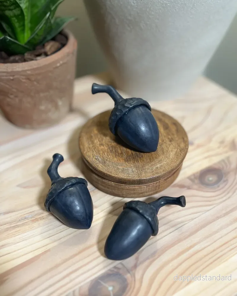 Ekollon dekor – Metallic svart