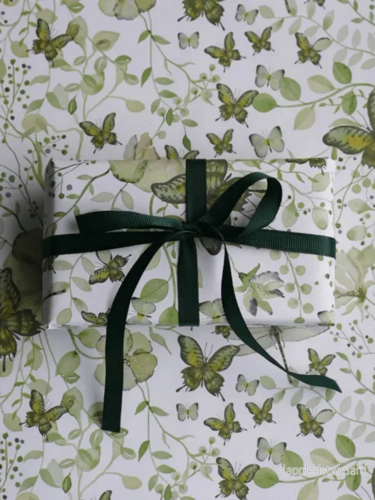 All By Voss Gavepapir, 5 m, Green Butterflies All By Voss Gavepapir, 5 m, Green Butterflies