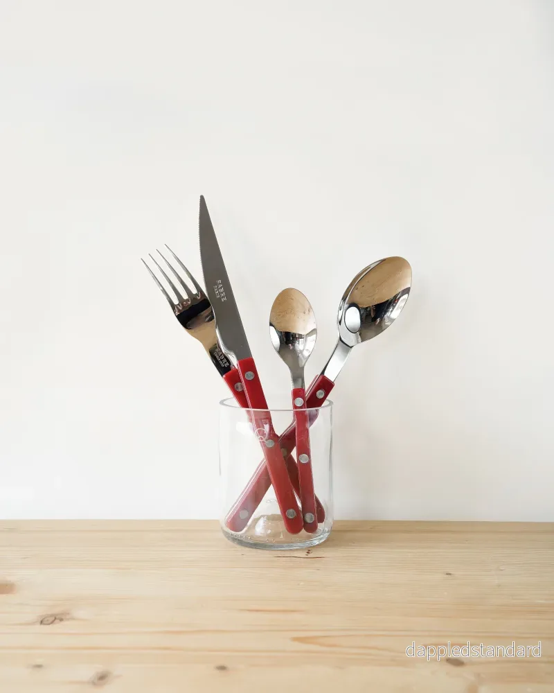Bestickset från Sabre Paris, Burgundy