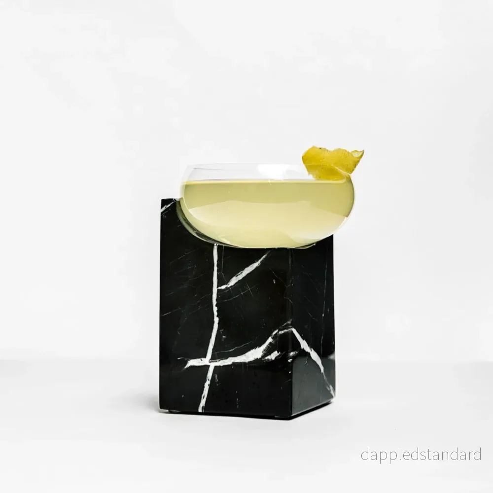 CLIFFHANGER COCKTAILGLAS – SVART MARMOR CLIFFHANGER COCKTAILGLAS – SVART MARMOR
