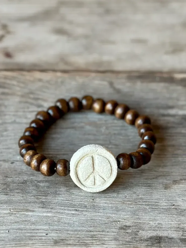 Armband mörka träpärlor och keramik - Bild 2