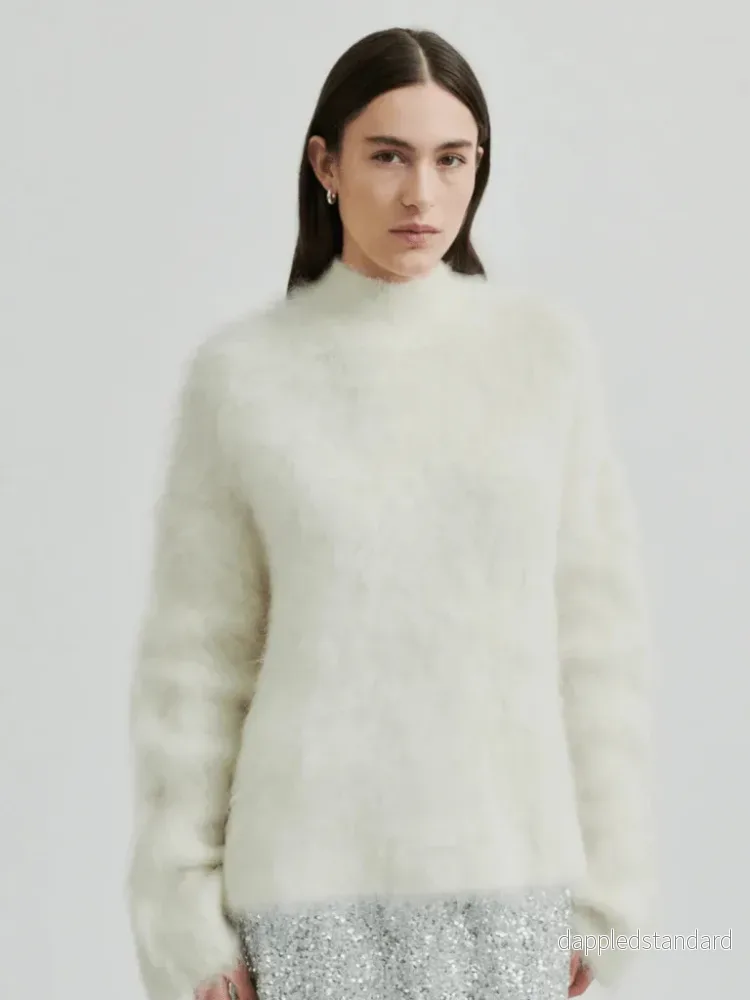 Second Female Offwhite Isaky Strik Second Female Offwhite Isaky Strik