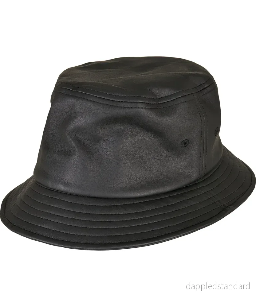 Bucket hat i läderimitation