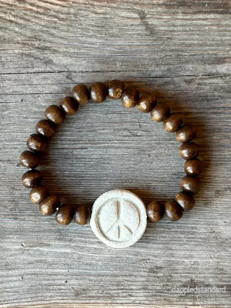Armband mörka träpärlor och keramik