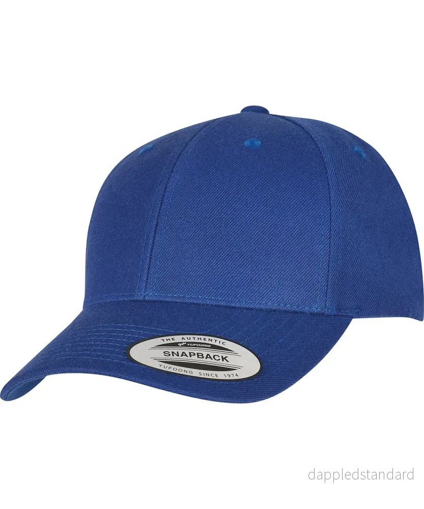 Flexfit YP – Premium snapback-keps med böjd visir Flexfit YP – Premium snapback-keps med böjd visir