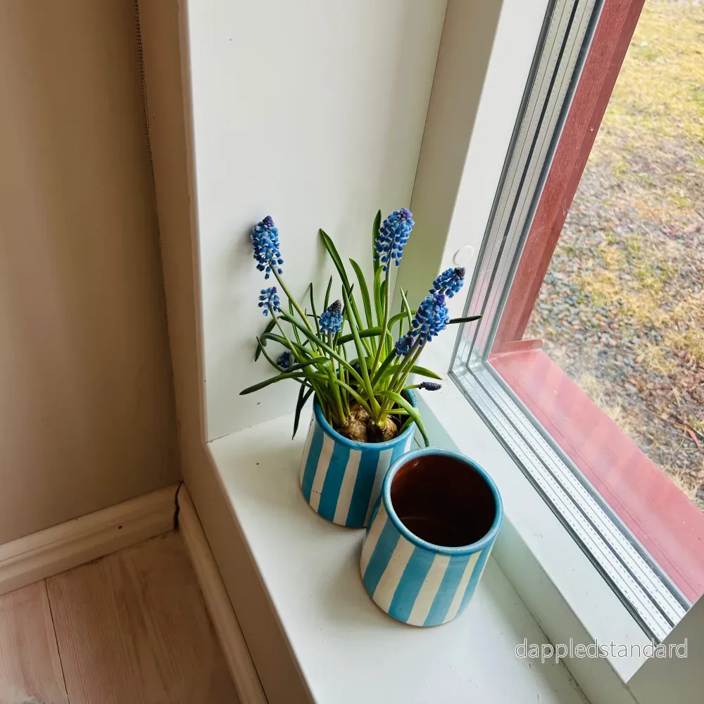 Randig liten vas - vit & blå - Bild 2