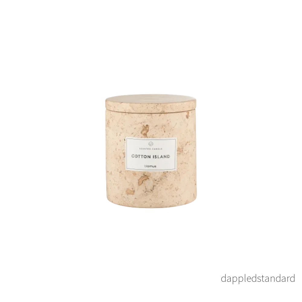 Doftljus Frabli l 10 cm cotton island travertin Doftljus Frabli l 10 cm cotton island travertin