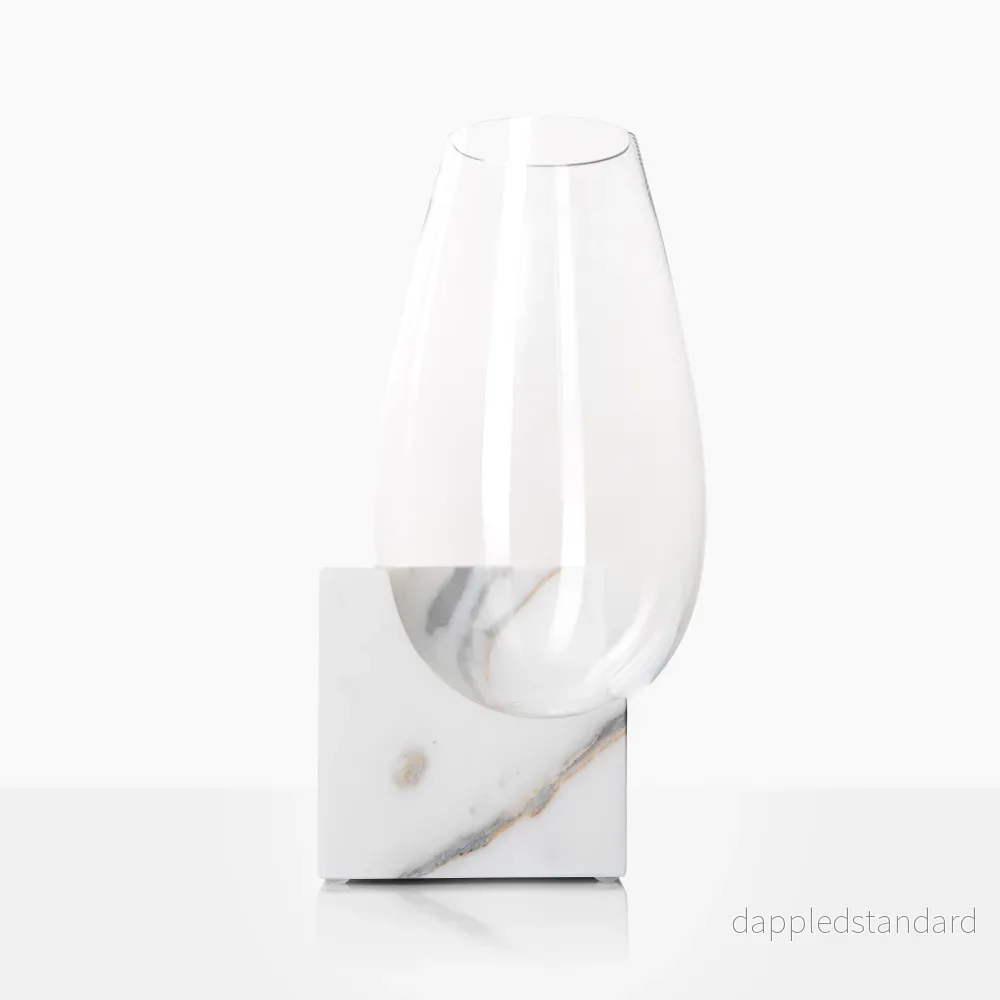 CLIFFHANGER VASE – TERRA CALACATTA