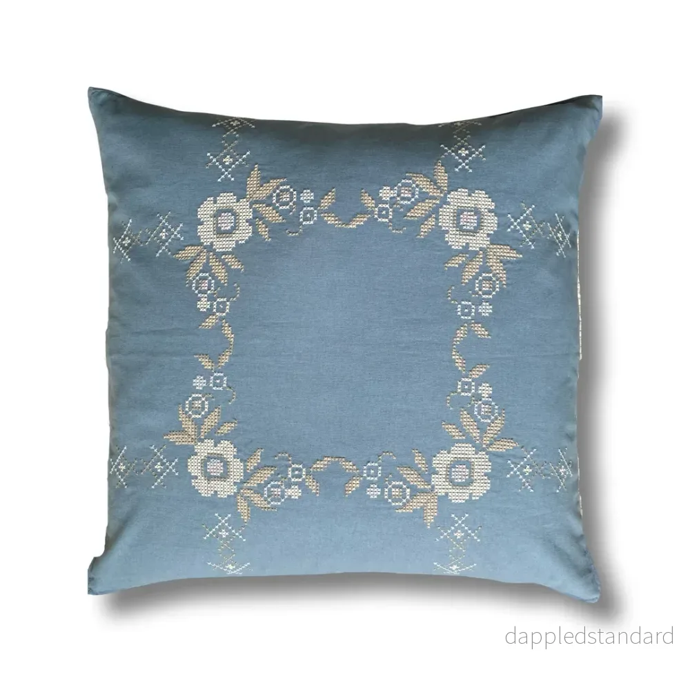MALVINA Broderad Kudde Bomull MALVINA Broderad Kudde Bomull