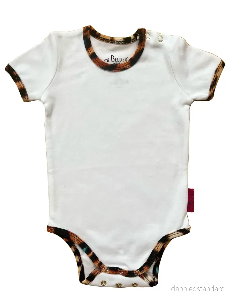 KORTÄMAD BABY BODY VIT LEOPARD VS TIGER