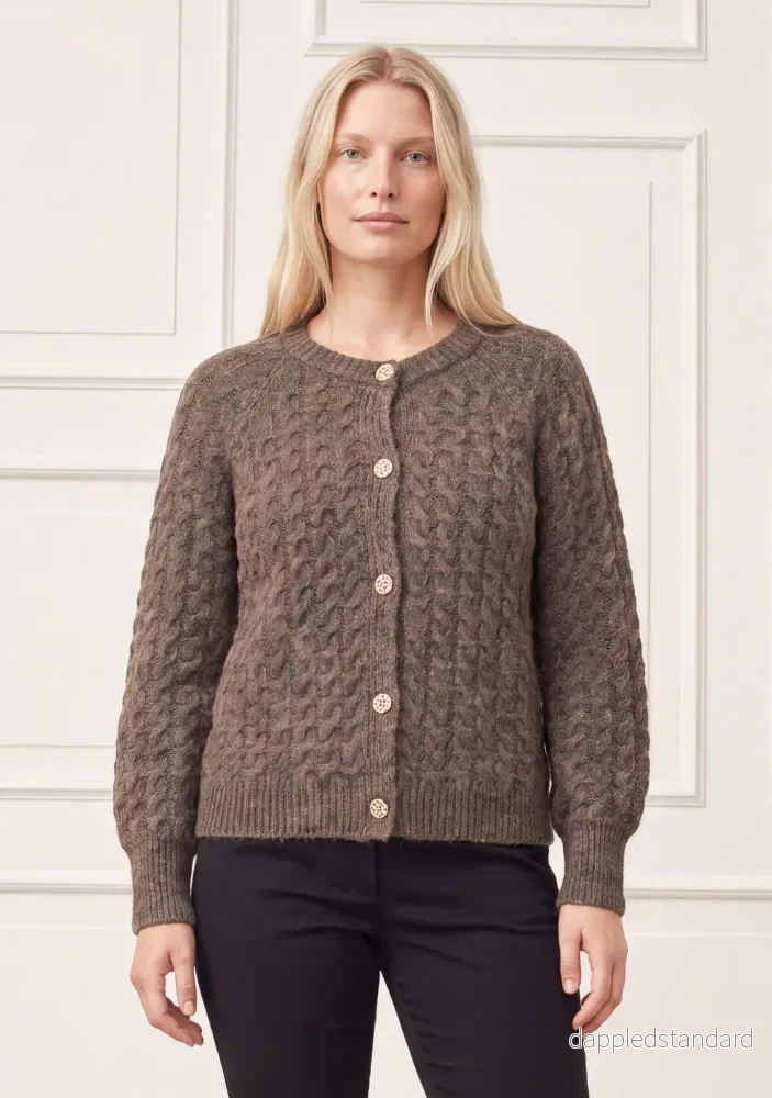 Isay kabelstickad cardigan anna